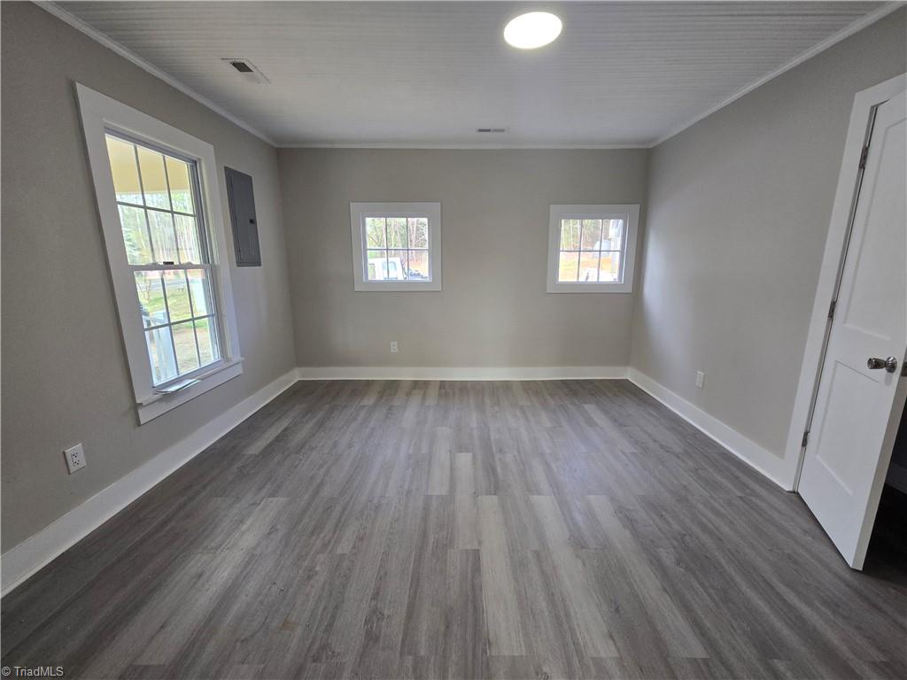 253 Hilton Road Stokesdale, NC 27357 - Photo 5 of 18 Living Room