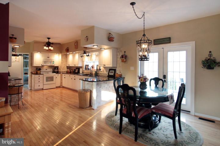 7 Grace Ridge Court Monkton, MD 21111 - Photo 8 of 30 Kitchen