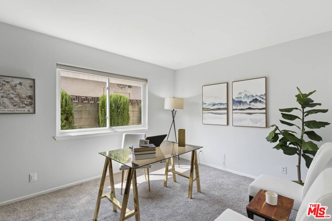 26741 Nokomis Road Rancho Palos Verdes, CA 90275 - Photo 25 of 28 a workspace with furniture and a potted plant