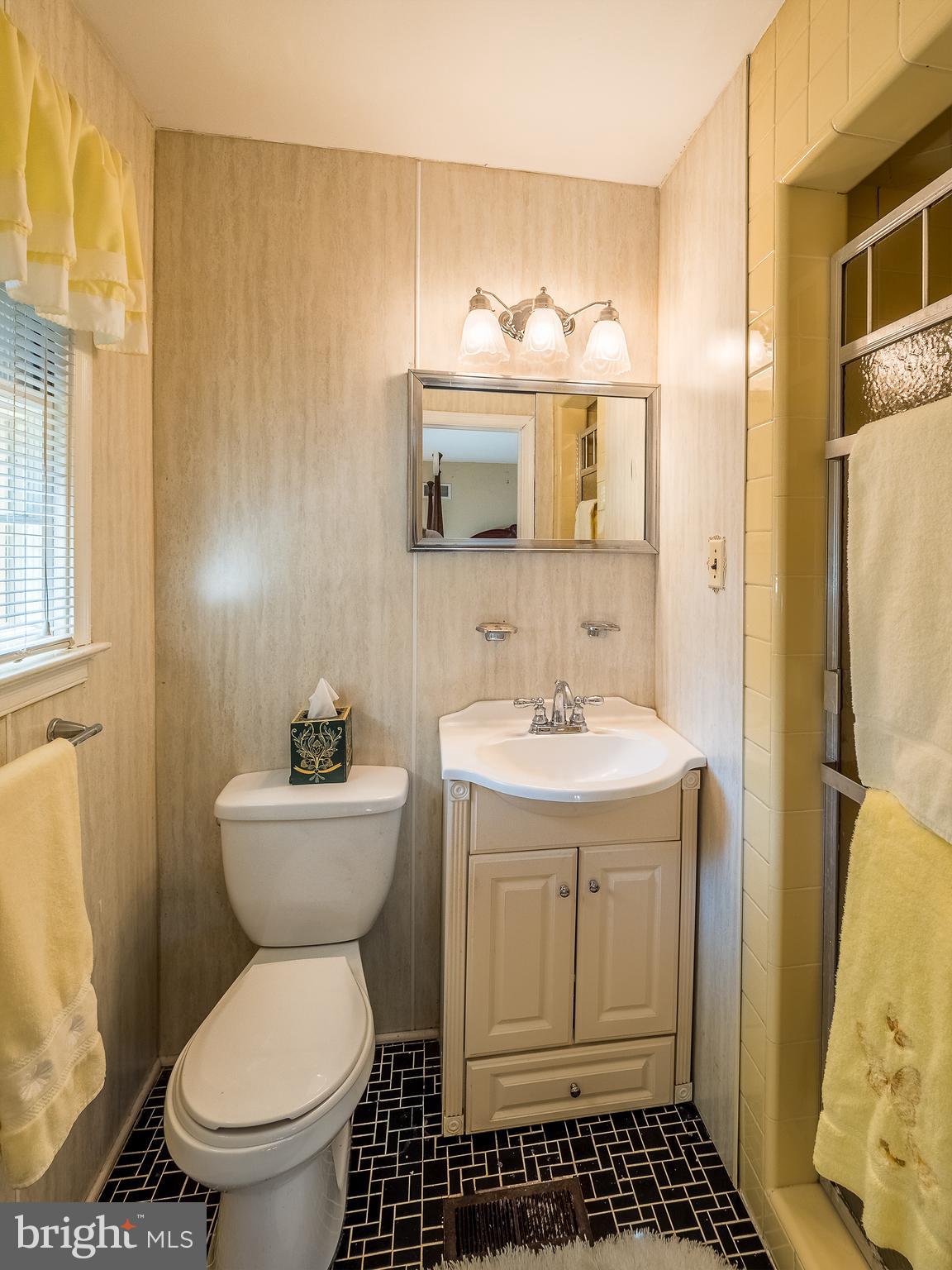 204 Devon Road Cinnaminson, NJ 08077 - Photo 11 of 22 Master Bath/Shower