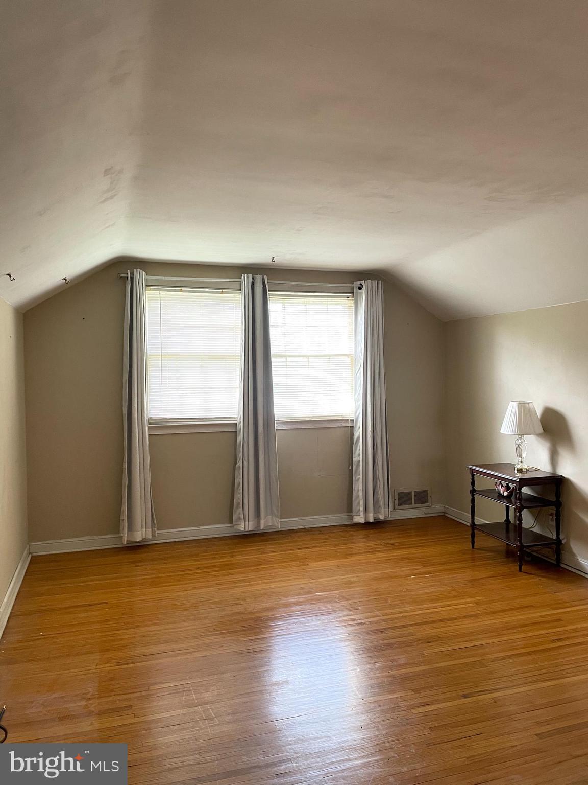 204 Devon Road Cinnaminson, NJ 08077 - Photo 15 of 22 3rd Floor Bedroom/Bedroom 4