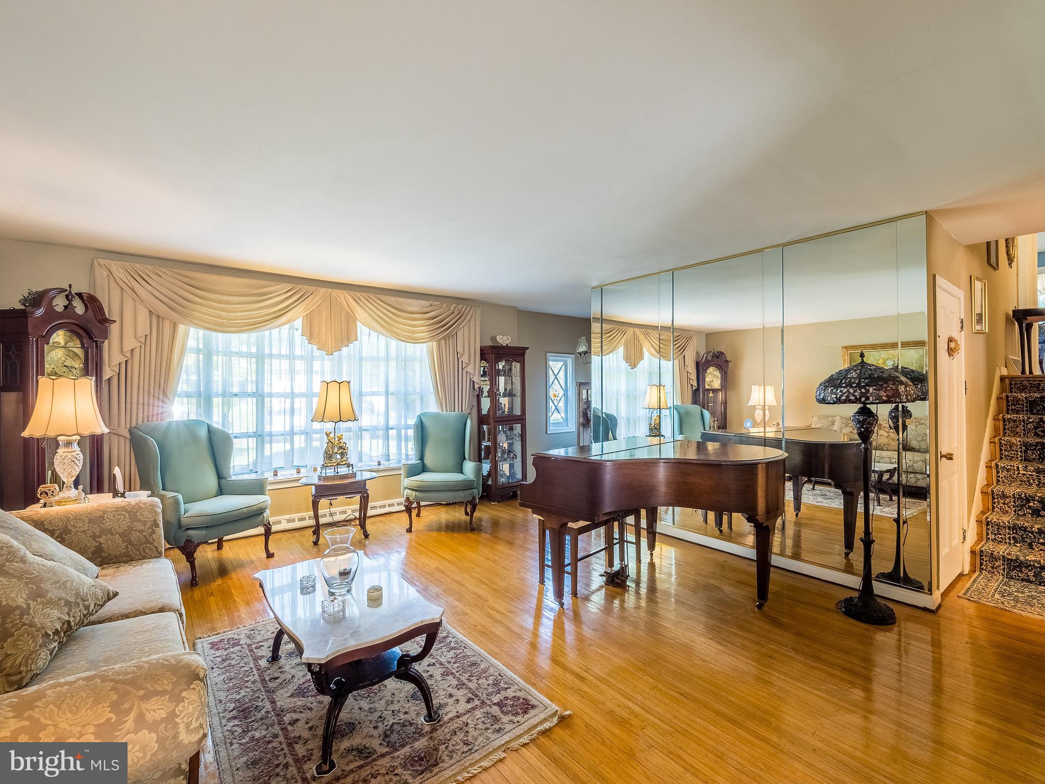 204 Devon Road Cinnaminson, NJ 08077 - Photo 5 of 22 Formal Living Room 1