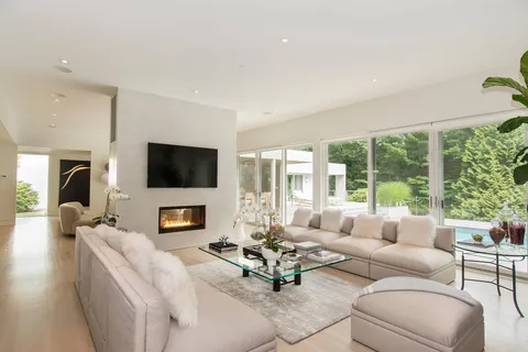 50 Old Farm Road, Sagaponack, NY 11962