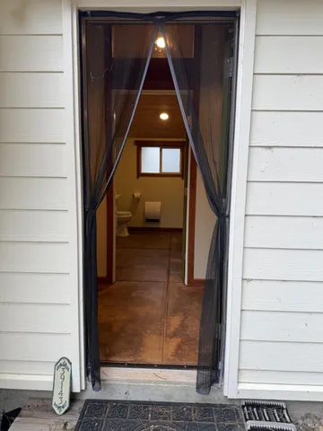 $2,100 | 39143 South Highway 1, Gualala, CA 95445