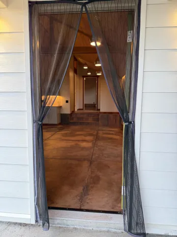 $2,100 | 39143 South Highway 1, Gualala, CA 95445