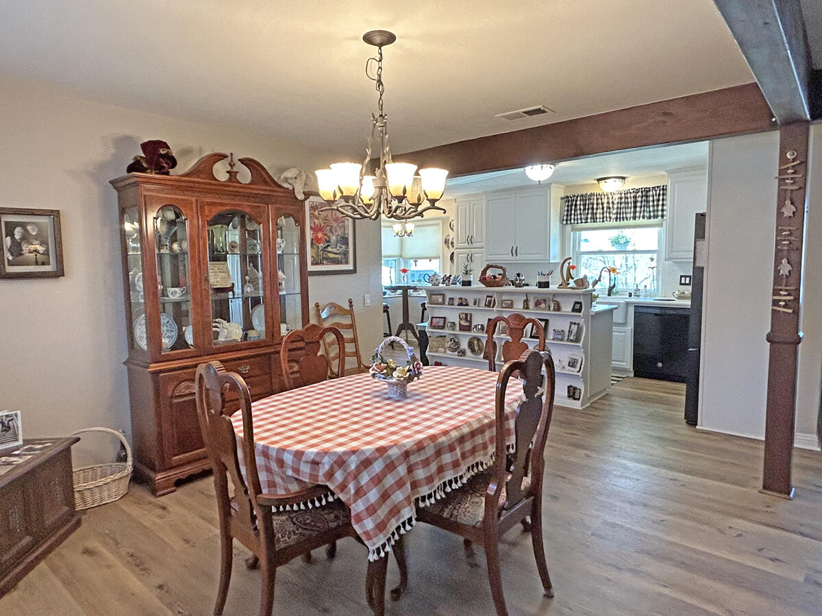 8753 Elizabeth Lake Road Leona Valley, CA 93551 - Photo 12 of 38 IMG_9514