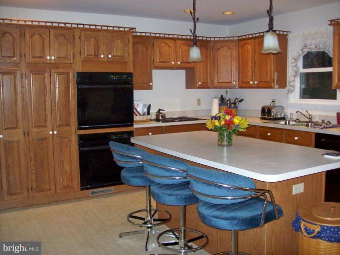 6117 Quinn Road Frederick, MD 21701 - Photo 5 of 16 Kitchen