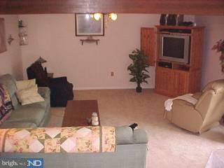 4725 Alisan Road Reading, PA 19606 - Photo 4 of 6 Gallery Image 4