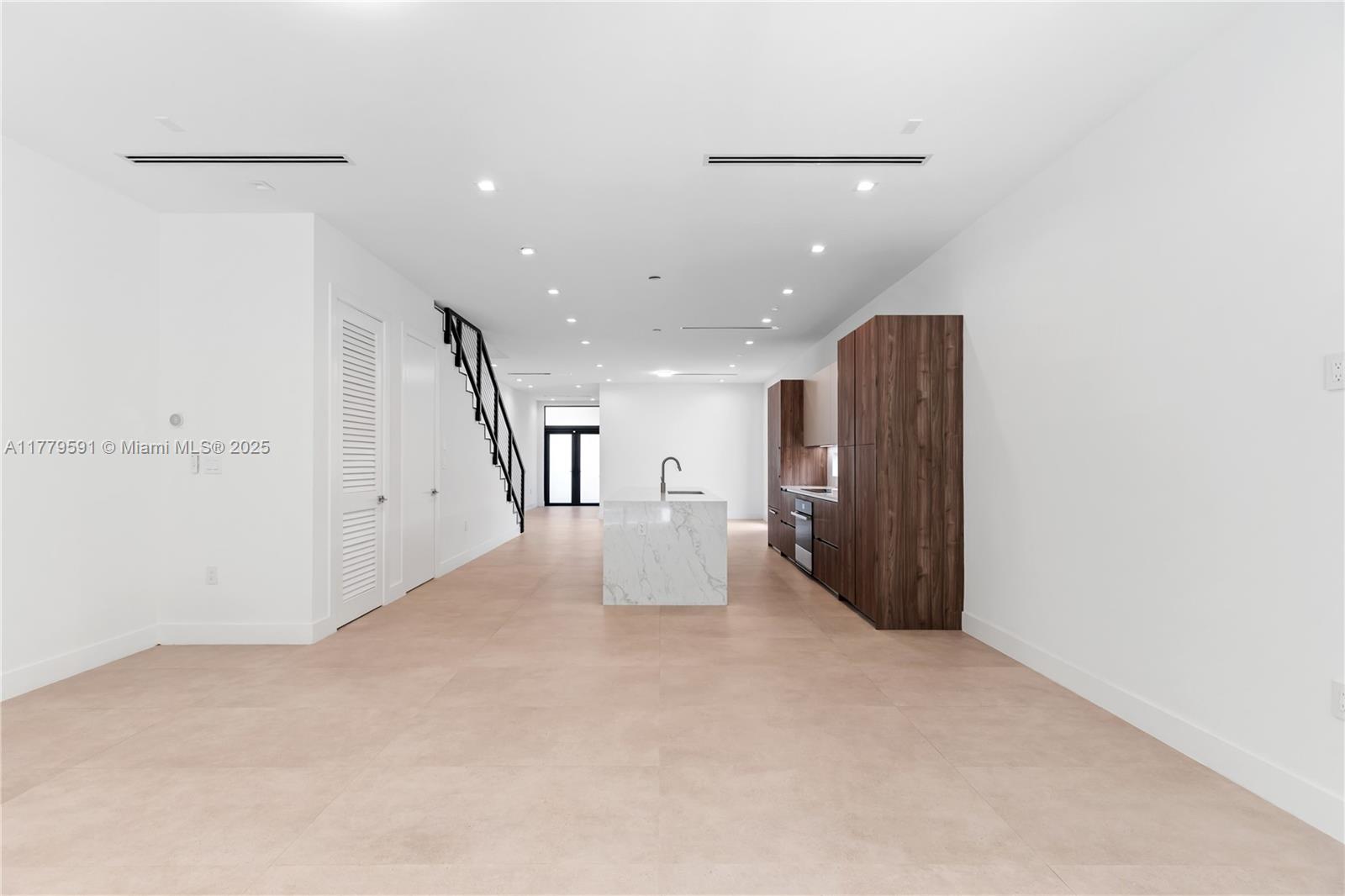 3045 Elizabeth Street, Unit 3045 Miami, FL 33133 - Photo 14 of 72