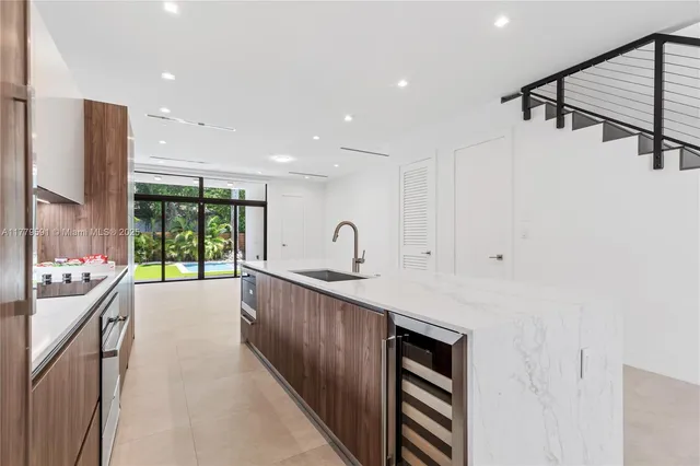 a view of an outdoor space