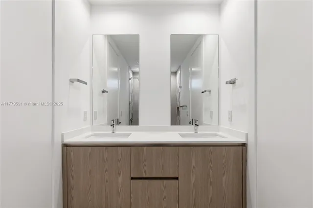 $2,150,000 | 3045 Elizabeth Street, Unit 3045, Miami, FL 33133