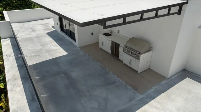 $2,150,000 | 3045 Elizabeth Street, Unit 3045, Miami, FL 33133