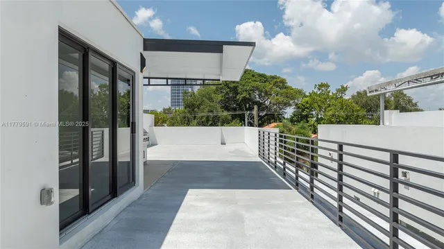 $2,150,000 | 3045 Elizabeth Street, Unit 3045, Miami, FL 33133