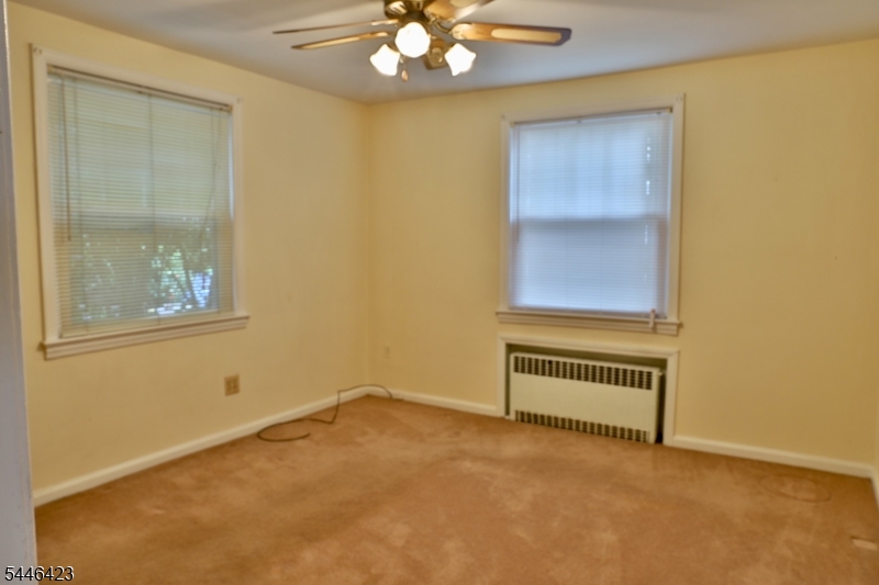 39 Chestnut Street Wallington, NJ 07057 - Photo 12 of 21