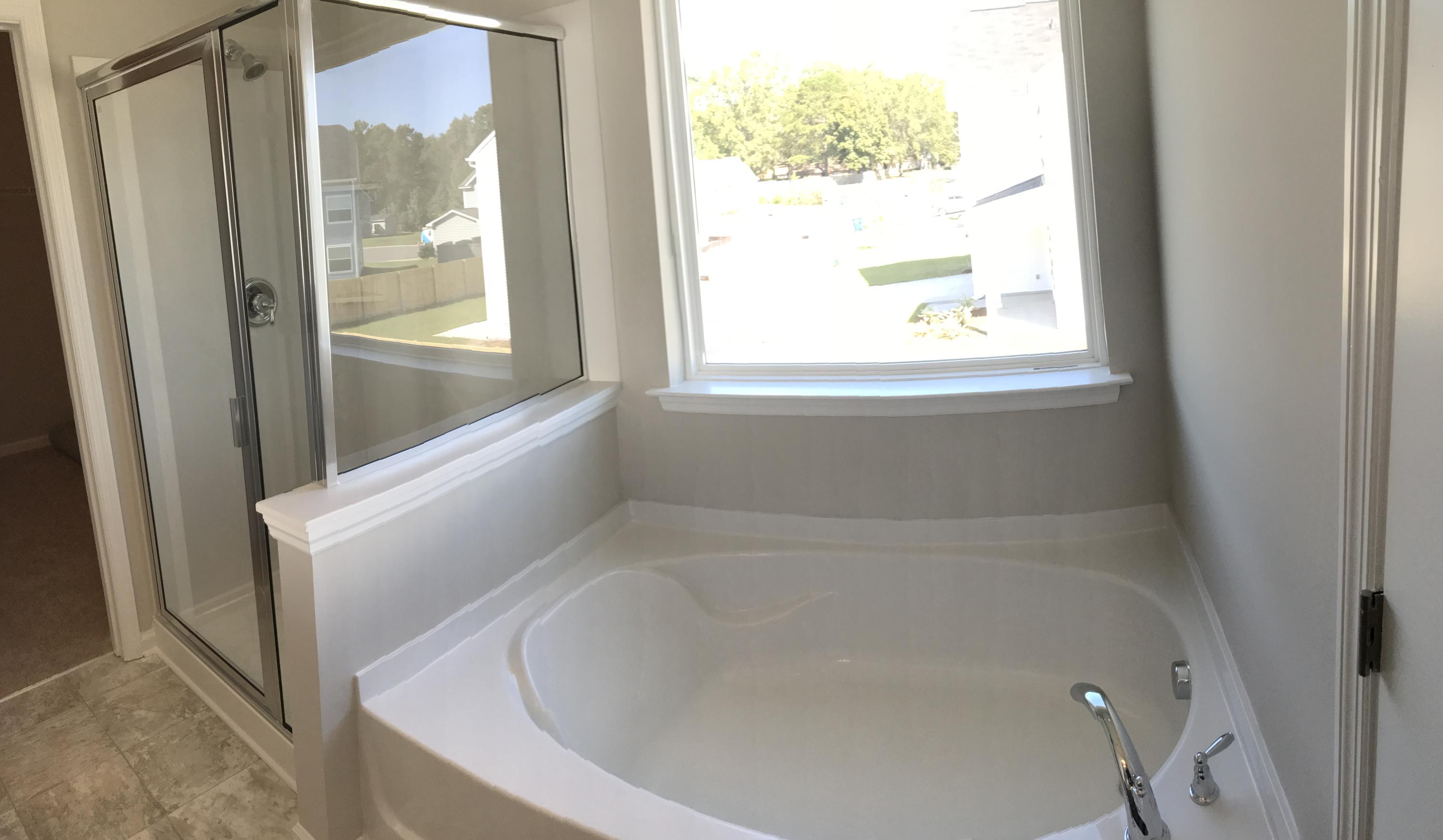 7774 Discovery Road North Charleston, SC 29420 - Photo 13 of 21 Tub shower