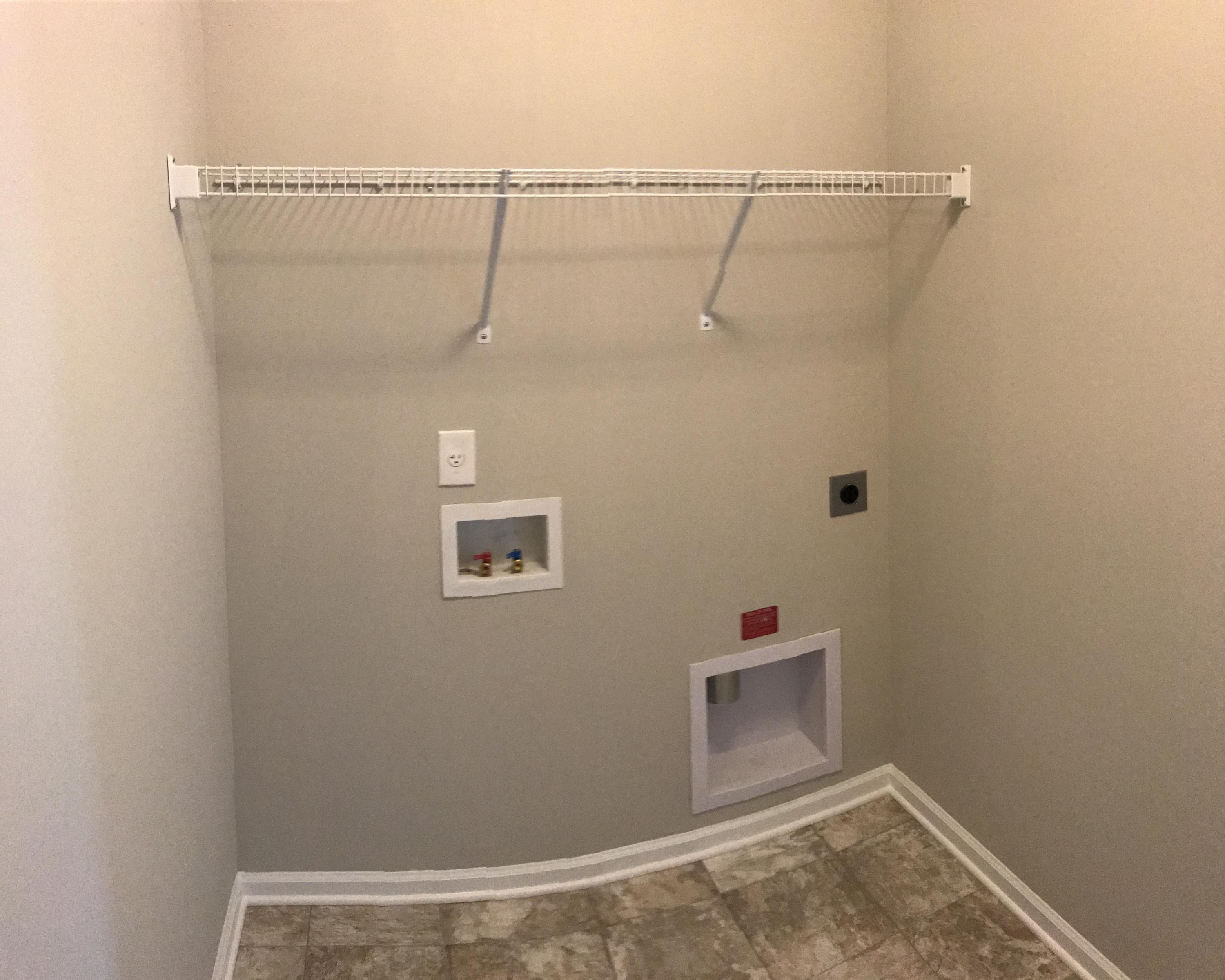 7774 Discovery Road North Charleston, SC 29420 - Photo 15 of 21 Laundry room