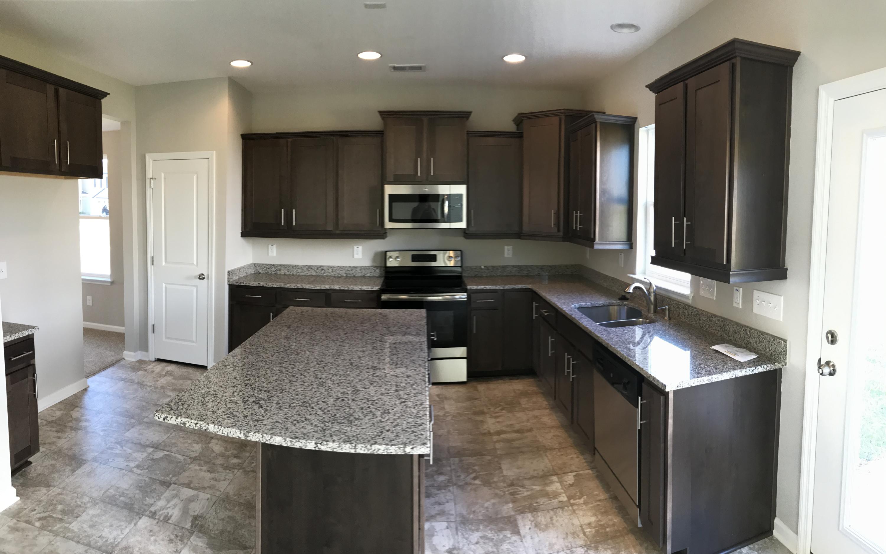 7774 Discovery Road North Charleston, SC 29420 - Photo 4 of 21 Kitchen