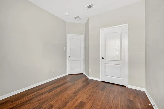 $1,800 | 5615 Brookhollow Oaks Trail, Houston, TX 77084