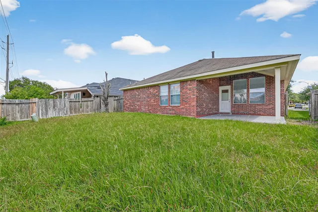 $1,800 | 5615 Brookhollow Oaks Trail, Houston, TX 77084