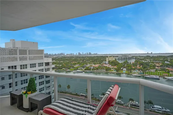 $5,000 | 4775 Collins Avenue, Unit 1806, Miami Beach, FL 33140