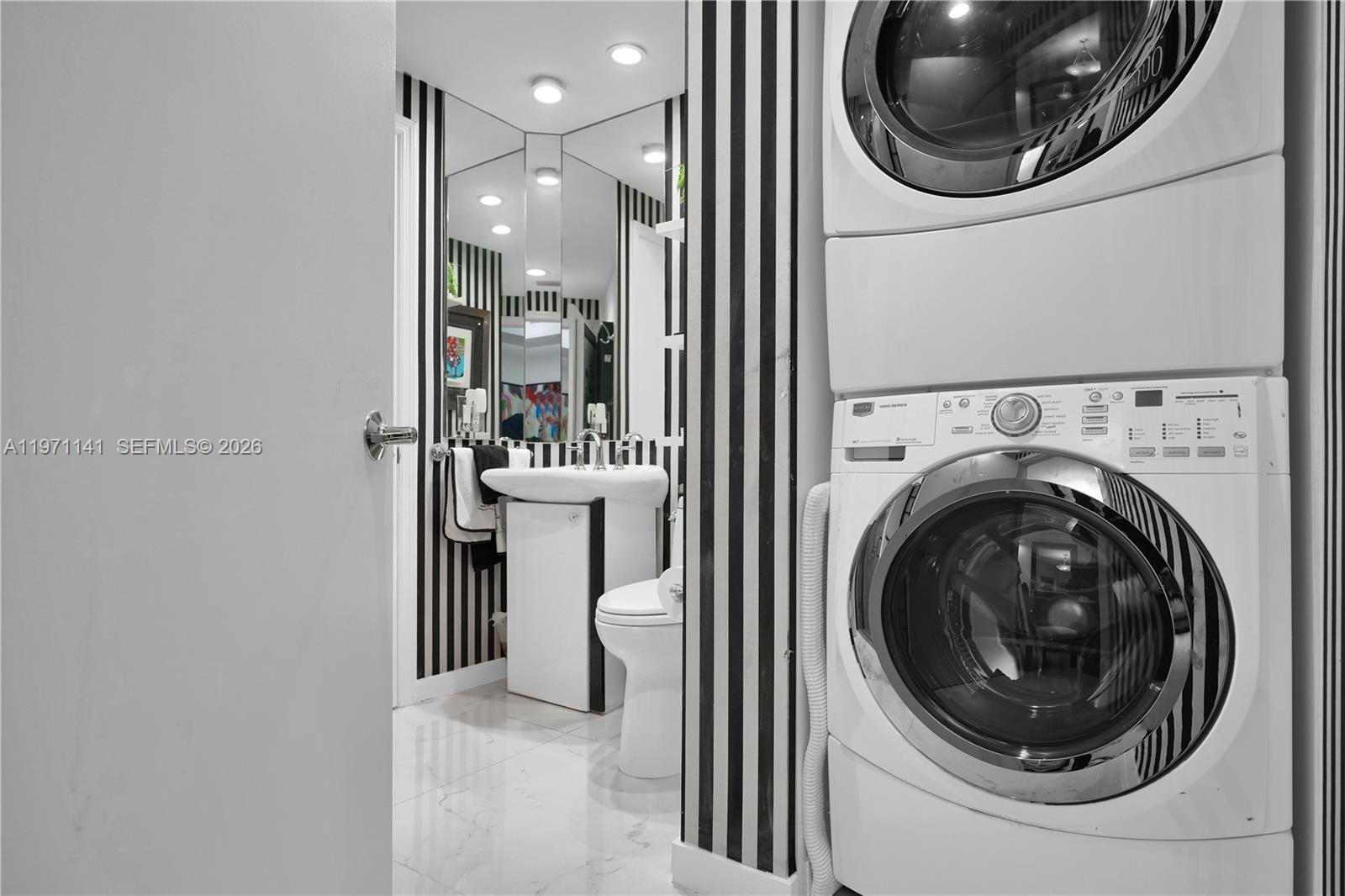 4775 Collins Avenue, Unit 1806 Miami Beach, FL 33140 - Photo 18 of 67