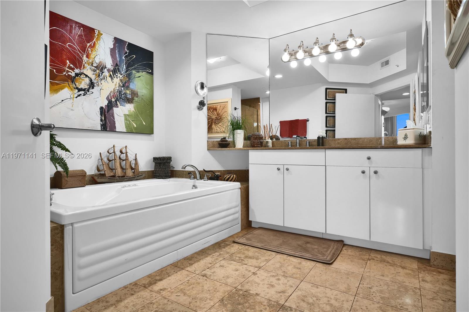 4775 Collins Avenue, Unit 1806 Miami Beach, FL 33140 - Photo 20 of 67