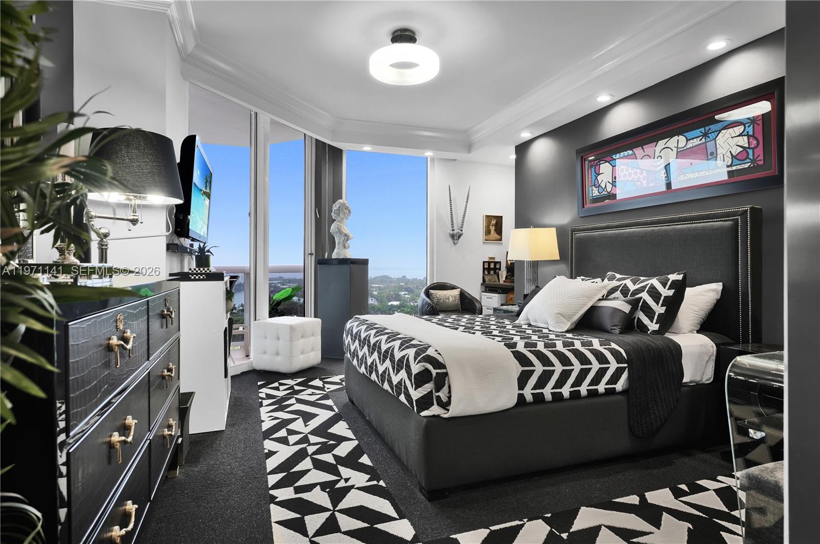 4775 Collins Avenue, Unit 1806 Miami Beach, FL 33140 - Photo 25 of 67