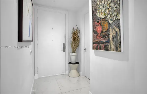 $5,000 | 4775 Collins Avenue, Unit 1806, Miami Beach, FL 33140