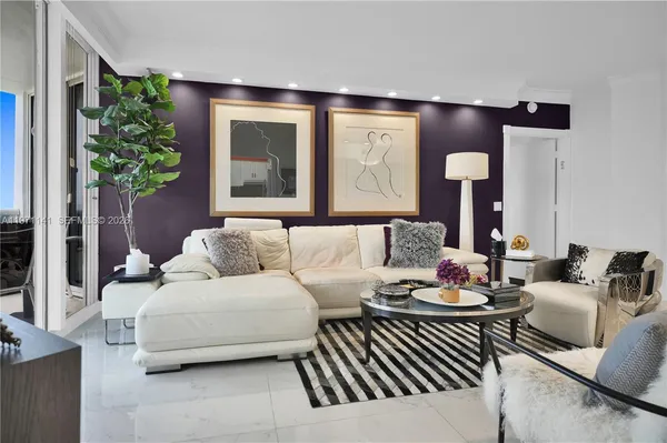 $5,000 | 4775 Collins Avenue, Unit 1806, Miami Beach, FL 33140
