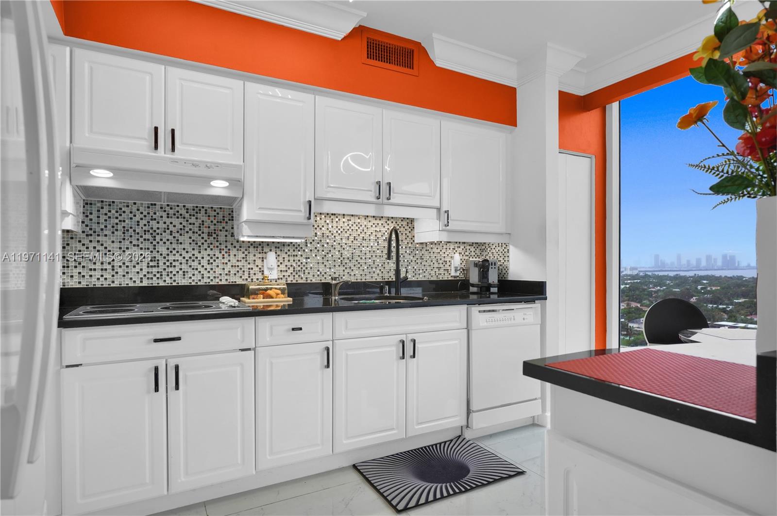 4775 Collins Avenue, Unit 1806 Miami Beach, FL 33140 - Photo 7 of 67