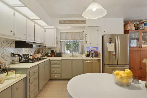 $93,000 | 6222 Sewan Avenue, Sacramento, CA 95841