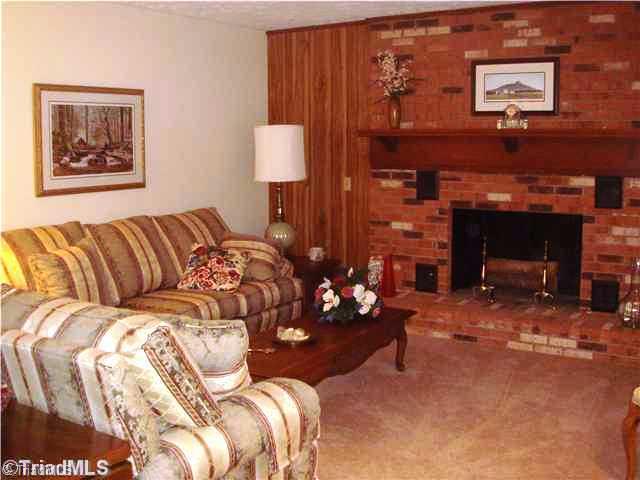 237 West Dodson Mill Road Pilot Mountain, NC 27041 - Photo 3 of 16 Living Room.