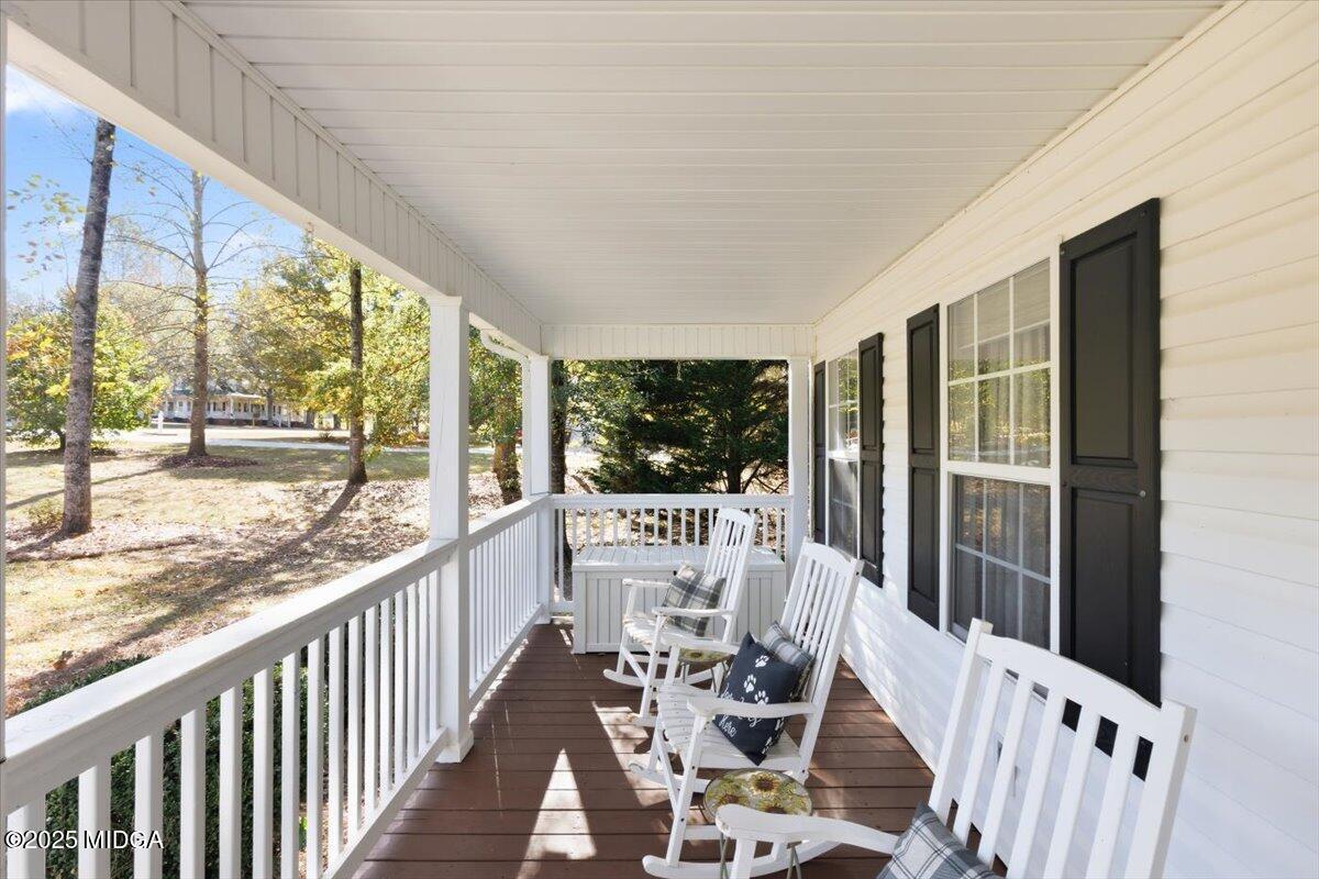664 Aarons Circle Gray, GA 31032 - Photo 2 of 46 a view of porch with a furniture