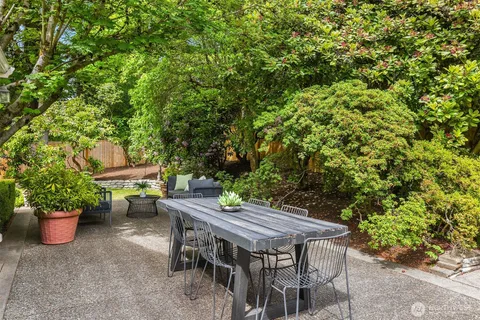 $2,998,000 | 8914 Southeast 56th Street, Mercer Island, WA 98040