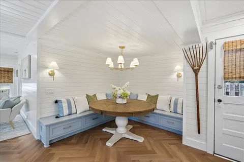 $1,099,000 | 2913 Gulf Drive, Holmes Beach, FL 34217