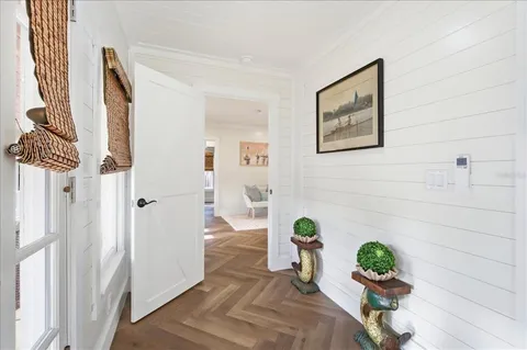 $1,099,000 | 2913 Gulf Drive, Holmes Beach, FL 34217