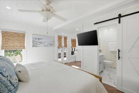 $1,099,000 | 2913 Gulf Drive, Holmes Beach, FL 34217