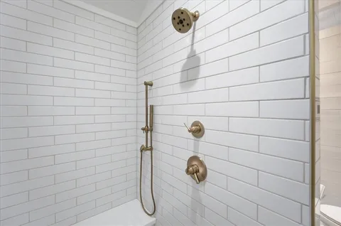 $1,099,000 | 2913 Gulf Drive, Holmes Beach, FL 34217