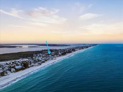 $1,099,000 | 2913 Gulf Drive, Holmes Beach, FL 34217