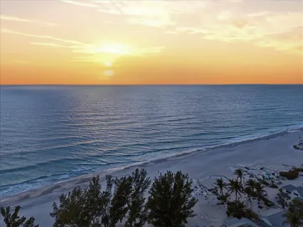 $1,099,000 | 2913 Gulf Drive, Holmes Beach, FL 34217