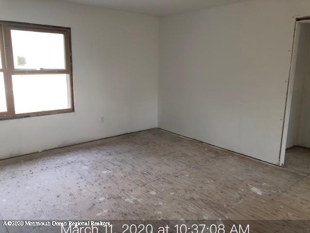 301 Hendrickson Road Freehold, NJ 07728 - Photo 7 of 15 IMG_5067