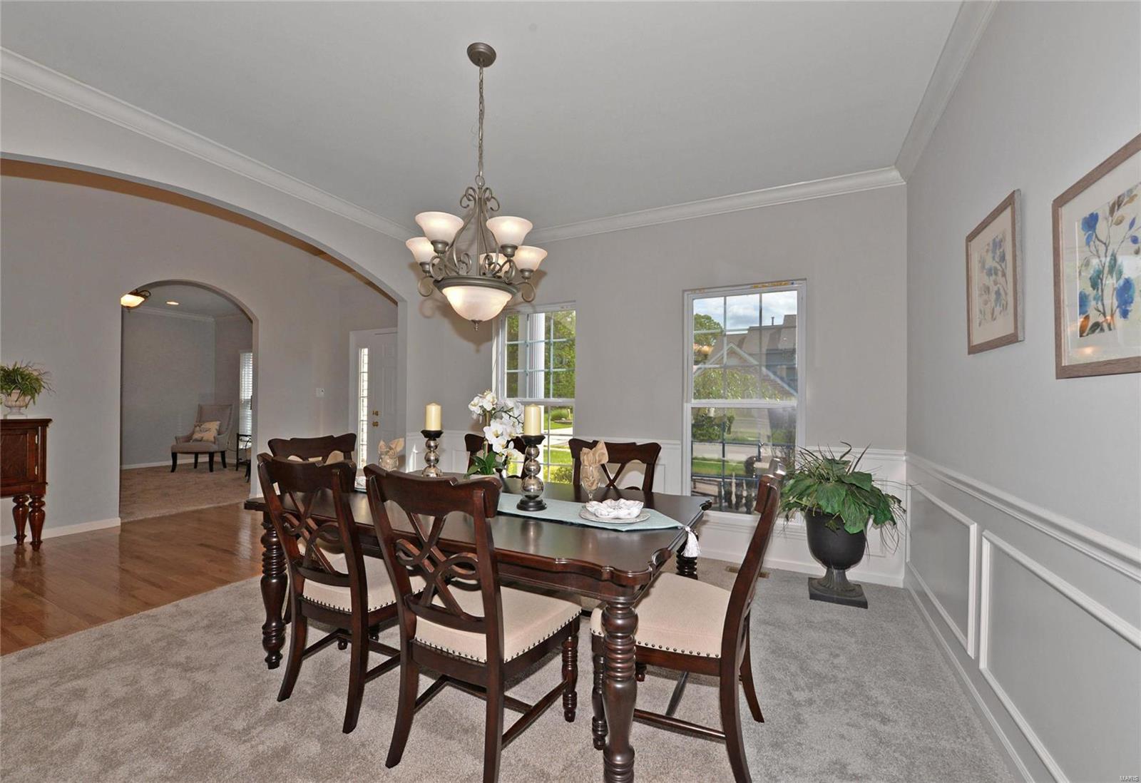 1039 Kiefer Ridge Drive Ballwin, MO 63021 - Photo 3 of 33 Gallery Image 3