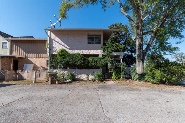 $234,900 | 2137 Casa Rio Circle, Dickinson, TX 77539