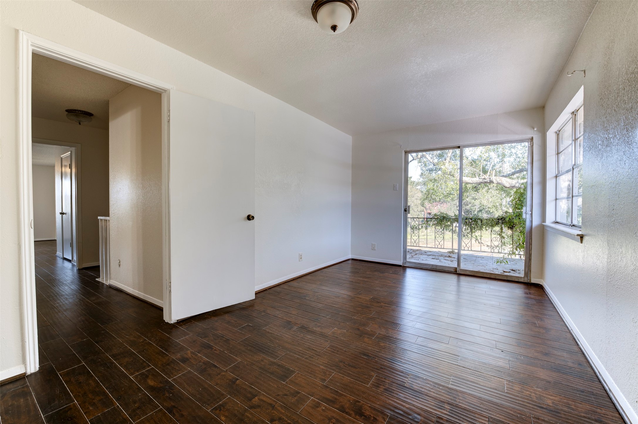 2137 Casa Rio Circle Dickinson, TX 77539 - Photo 23 of 36 Spacious primary suite with private balcony.