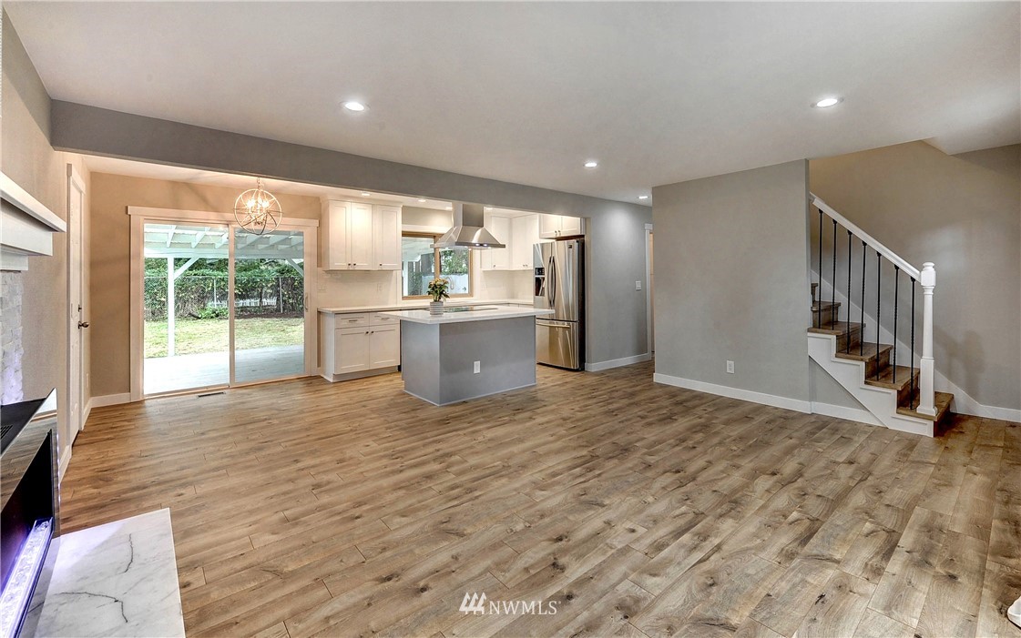 21620 Meridian Avenue South Bothell, WA 98021 - Photo 5 of 25