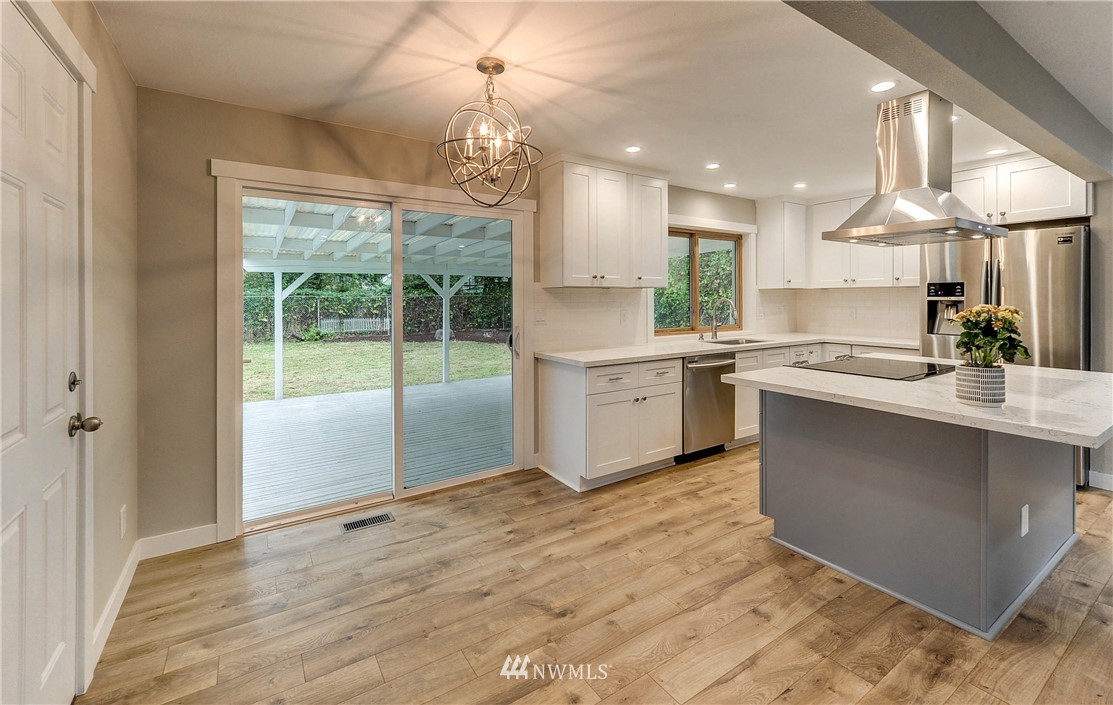 21620 Meridian Avenue South Bothell, WA 98021 - Photo 6 of 25