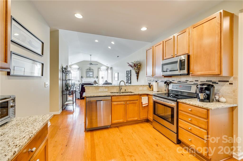 750 Ledgestone Court Tega Cay, SC 29708 - Photo 15 of 36 Gallery Image 15