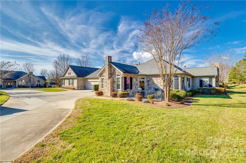 750 Ledgestone Court Tega Cay, SC 29708 - Photo 32 of 36 Gallery Image 32