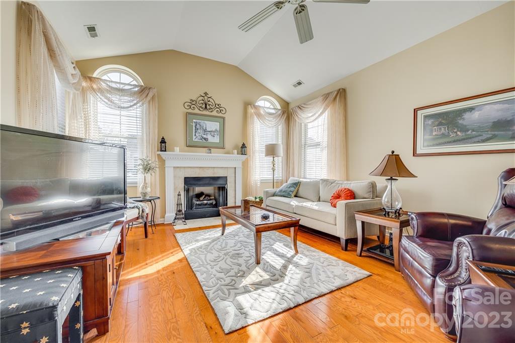 750 Ledgestone Court Tega Cay, SC 29708 - Photo 7 of 36 Gallery Image 7