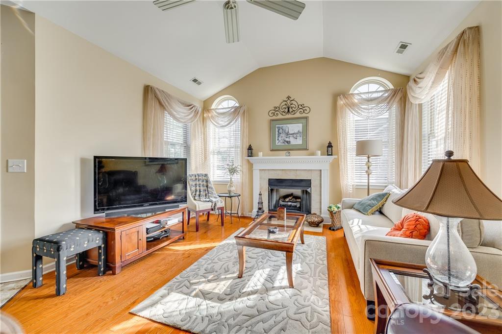750 Ledgestone Court Tega Cay, SC 29708 - Photo 8 of 36 Gallery Image 8